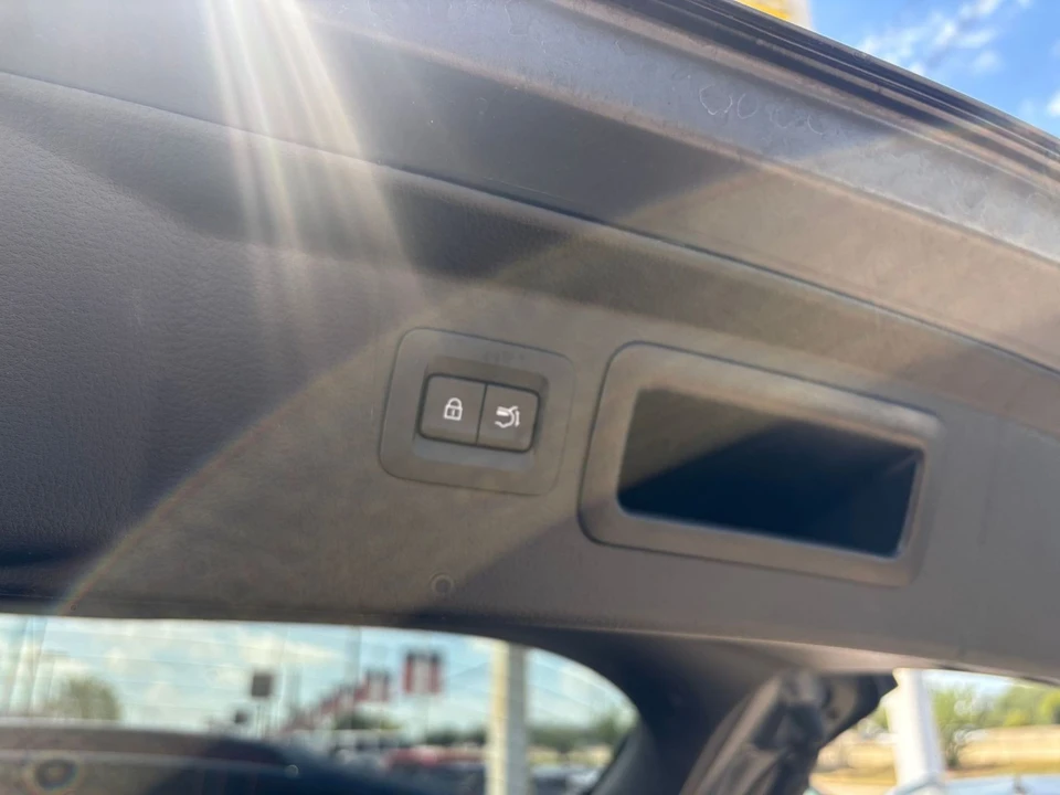 2026 Mazda CX-50 - Image 23 of 31