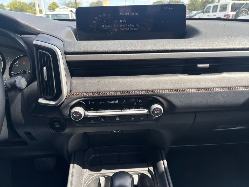 2026 Mazda CX-50 - Image 19 of 31