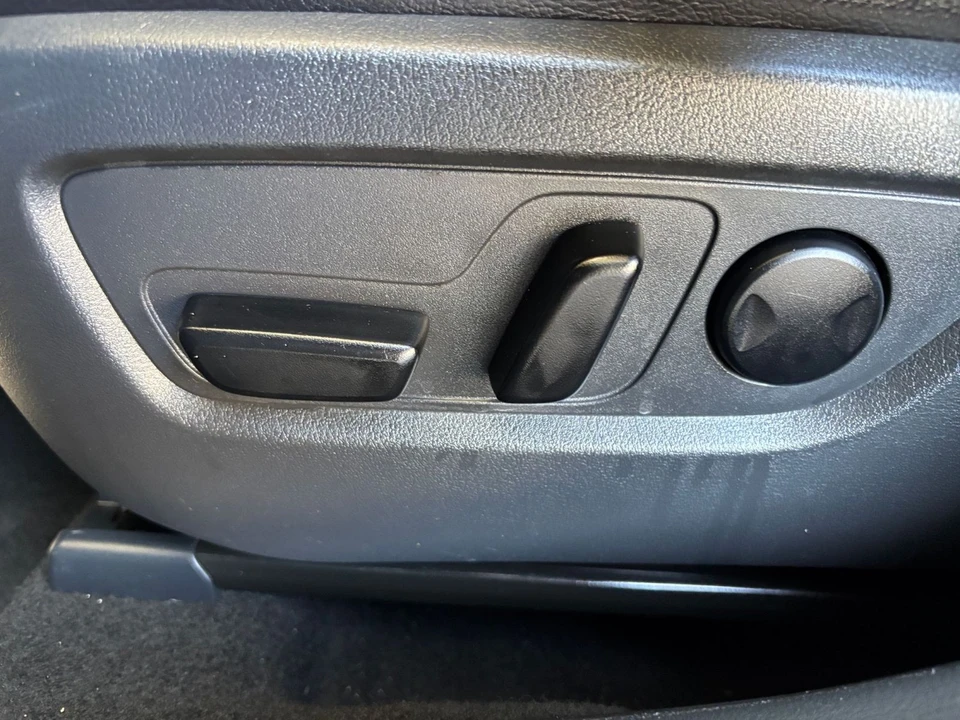 2026 Mazda CX-50 - Image 24 of 31