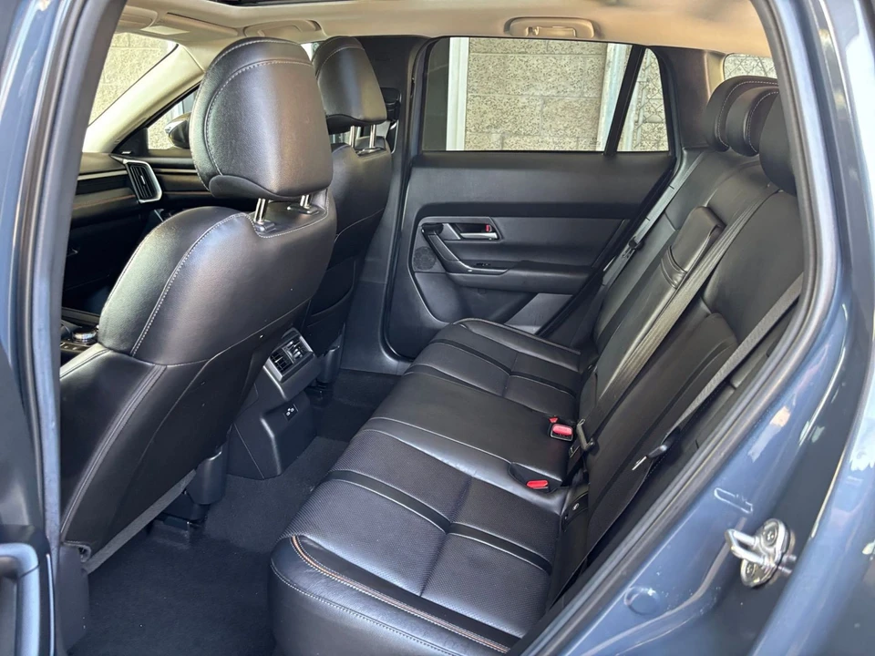 2026 Mazda CX-50 - Image 29 of 31