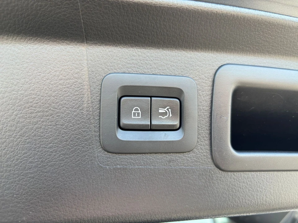 2026 Mazda CX-50 - Image 24 of 31