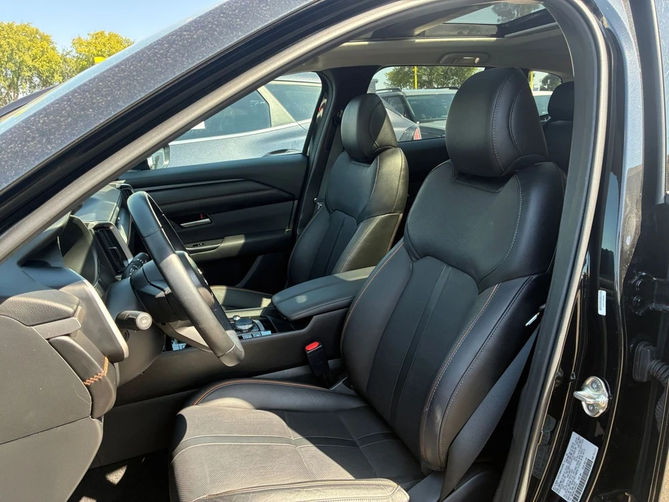 2026 Mazda CX-50 - Image 29 of 31