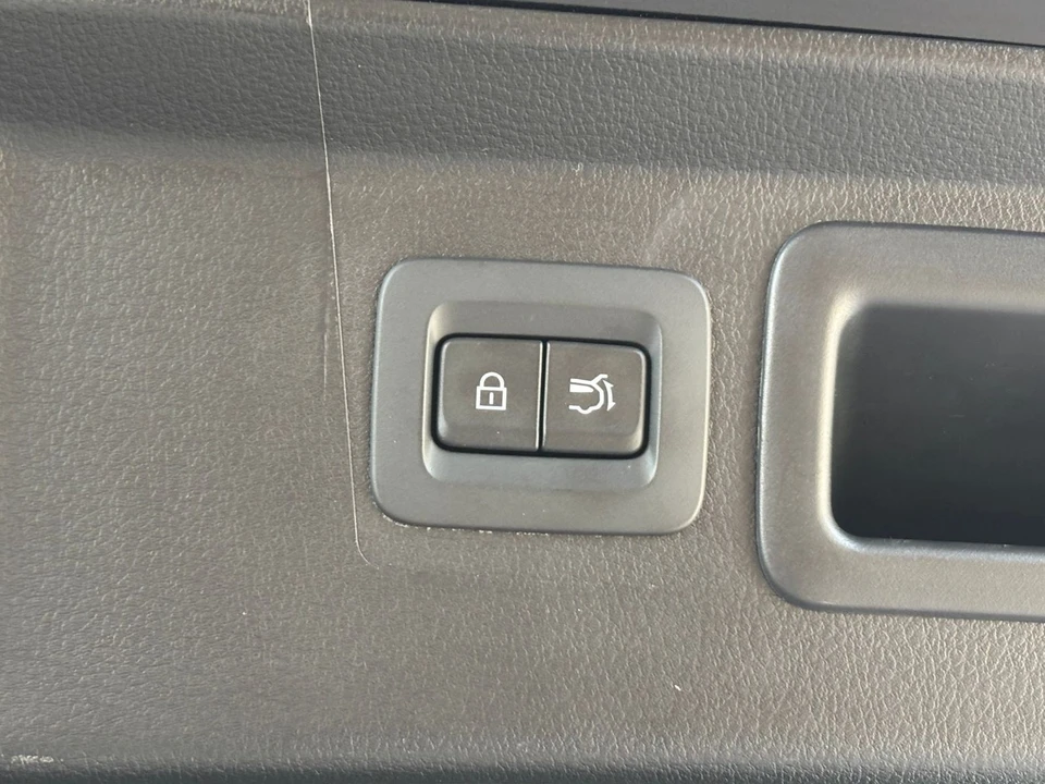 2026 Mazda CX-50 - Image 25 of 31