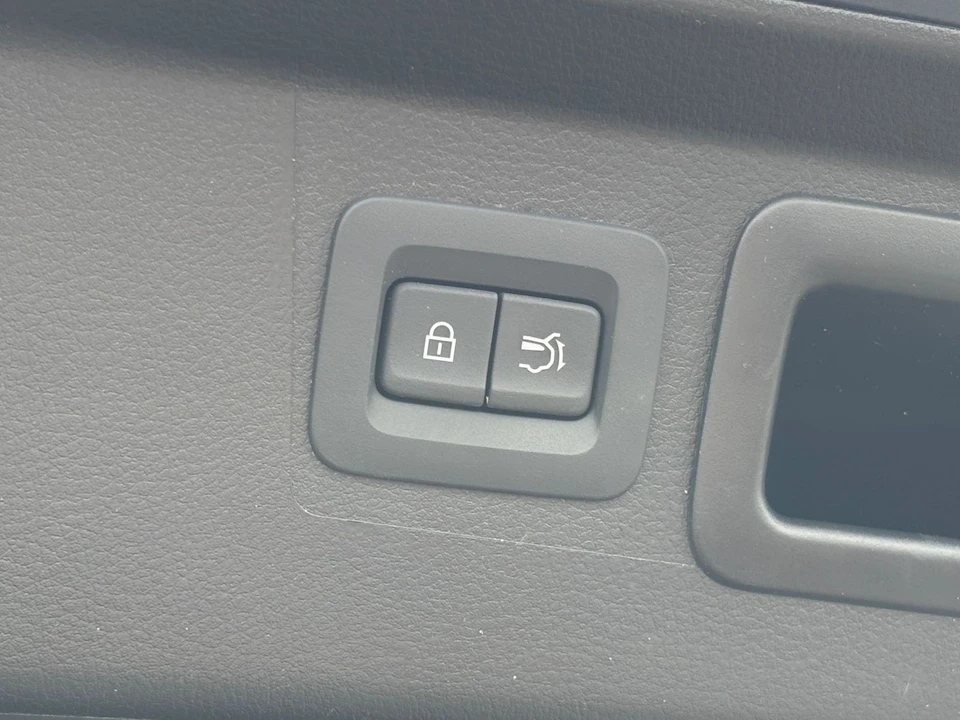 2026 Mazda CX-50 - Image 24 of 31