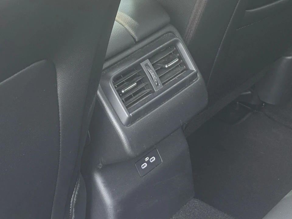2026 Mazda CX-50 - Image 24 of 31