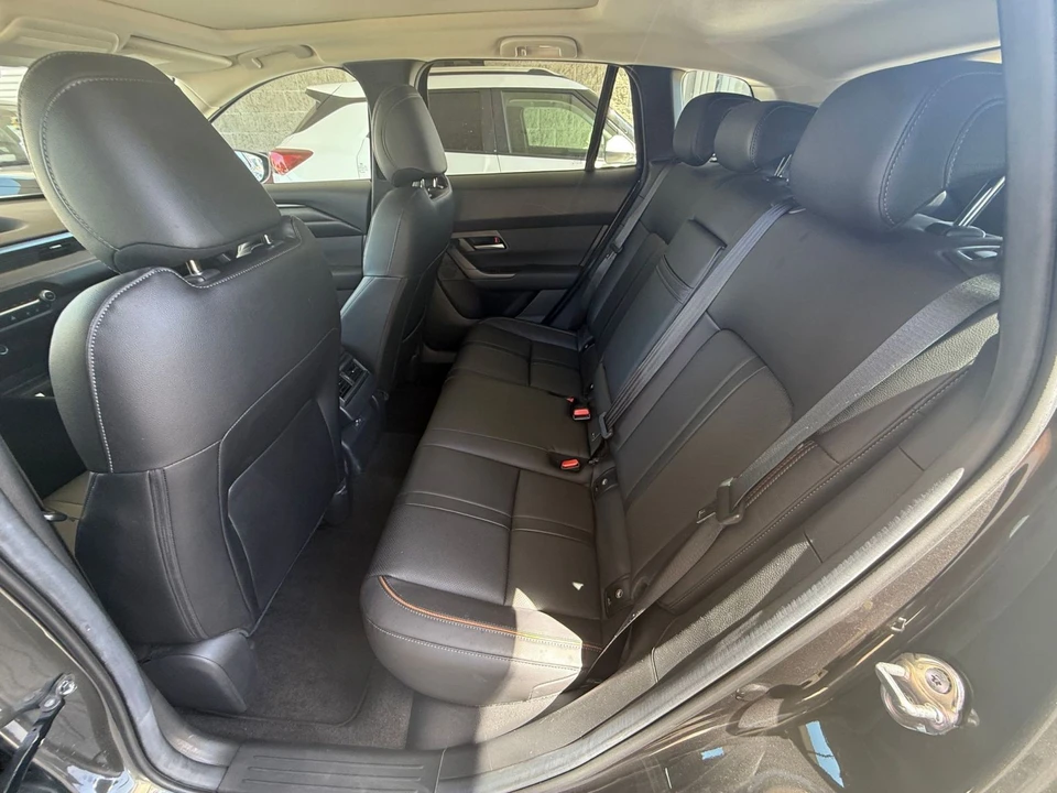 2026 Mazda CX-50 - Image 26 of 31