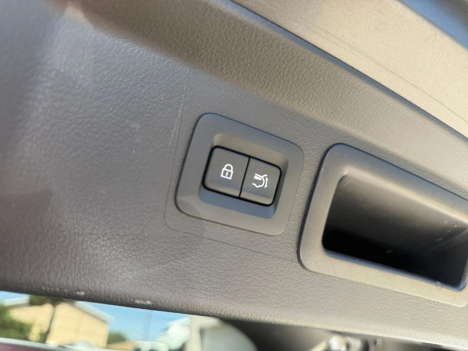 2026 Mazda CX-50 - Image 24 of 31
