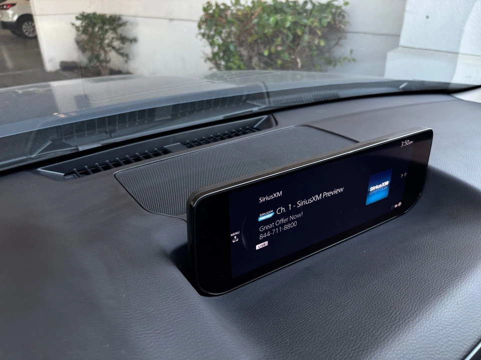 2026 Mazda CX-50 - Image 18 of 31