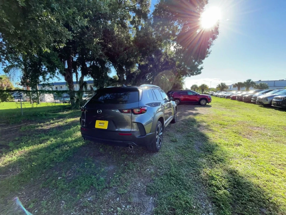 2026 Mazda CX-50 - Image 16 of 31