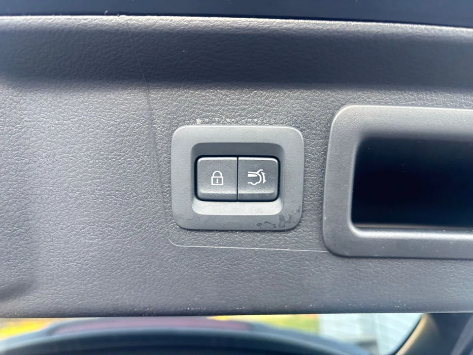 2026 Mazda CX-50 - Image 26 of 31