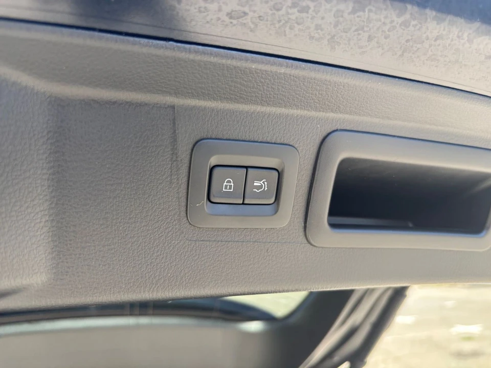 2026 Mazda CX-50 - Image 24 of 31