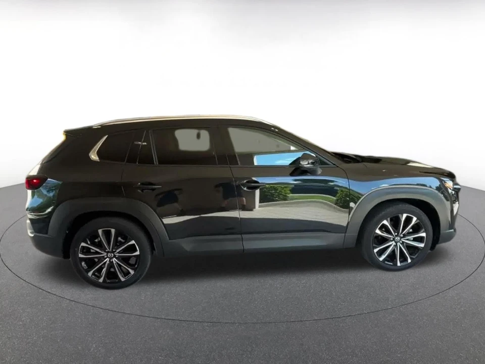 2026 Mazda CX-50 - Image 17 of 31