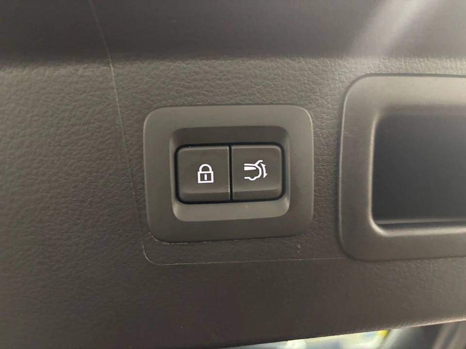 2026 Mazda CX-50 - Image 22 of 31