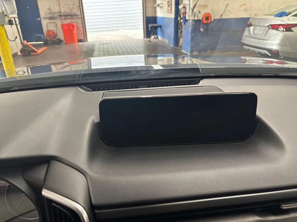 2026 Mazda CX-50 - Image 19 of 31