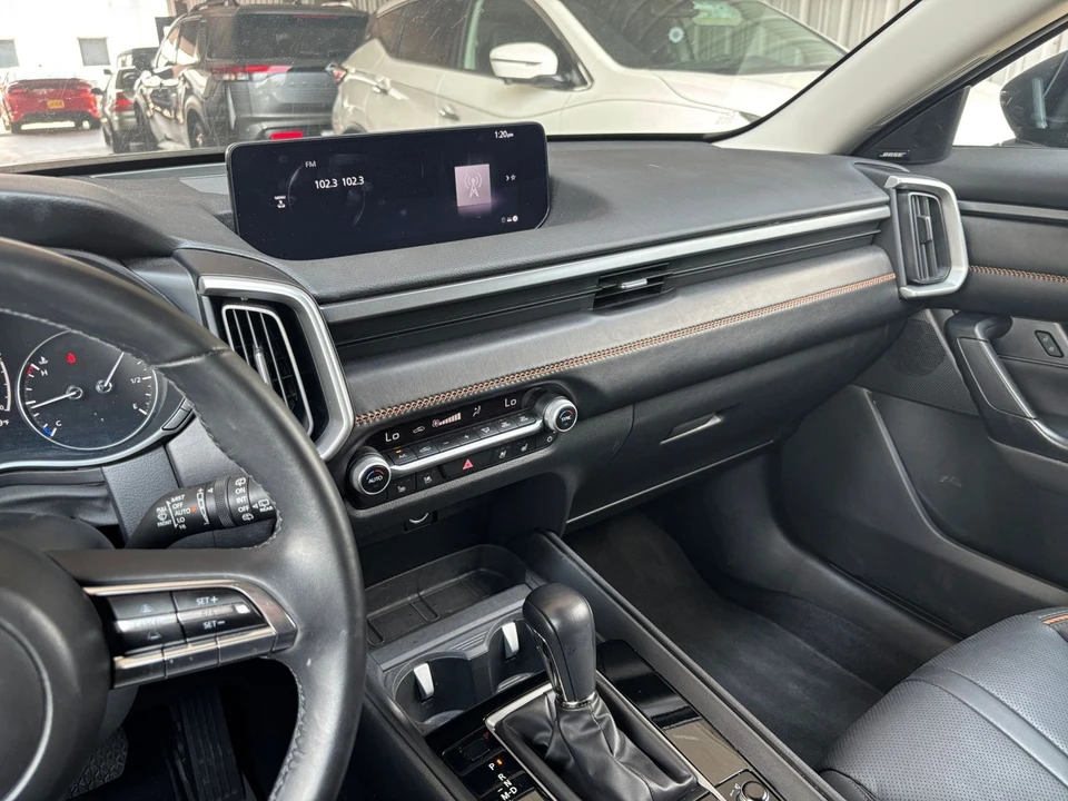 2026 Mazda CX-50 - Image 18 of 31