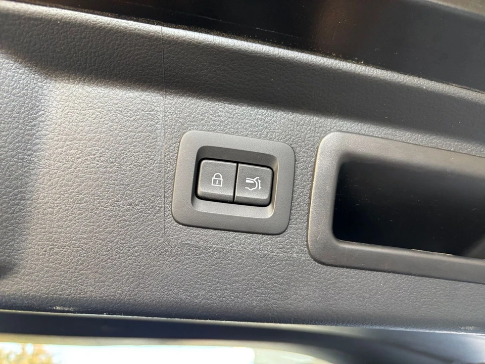 2026 Mazda CX-50 - Image 24 of 31