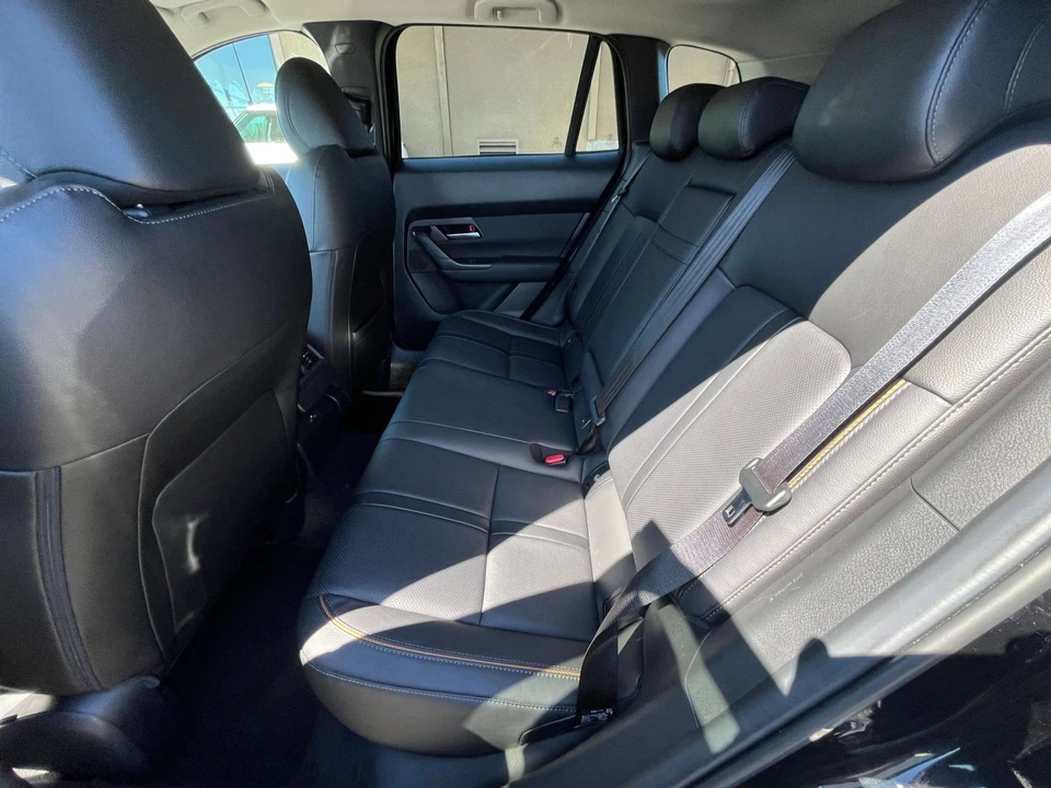 2026 Mazda CX-50 - Image 28 of 31