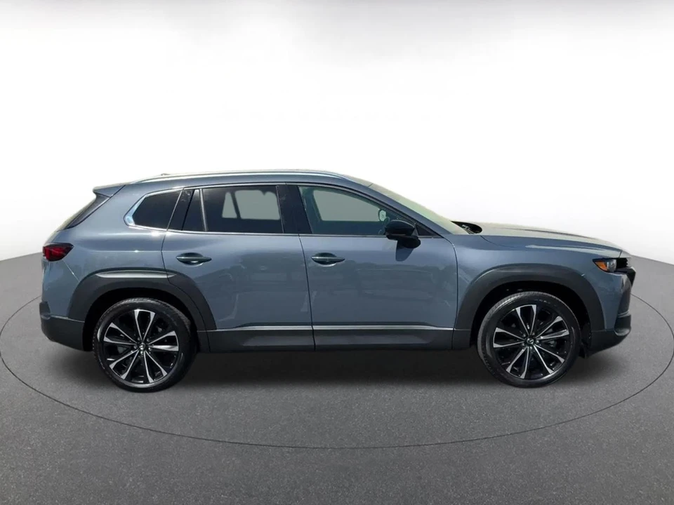 2026 Mazda CX-50 - Image 17 of 31