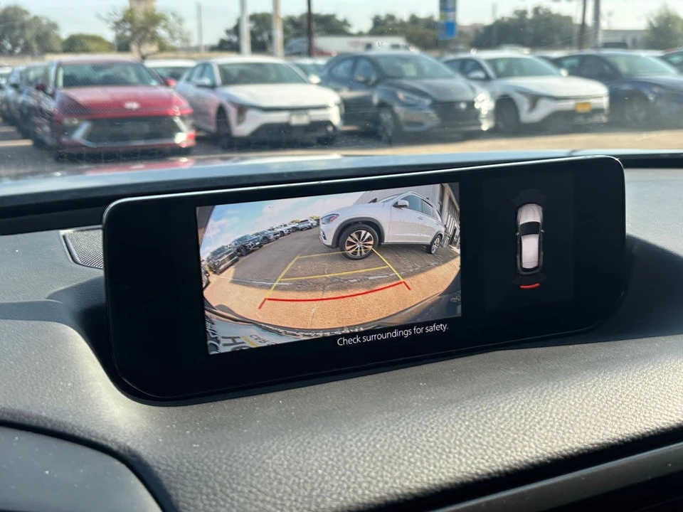 2026 Mazda CX-50 - Image 27 of 31