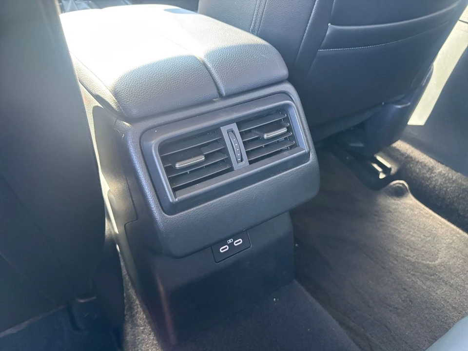 2026 Mazda CX-50 - Image 24 of 31