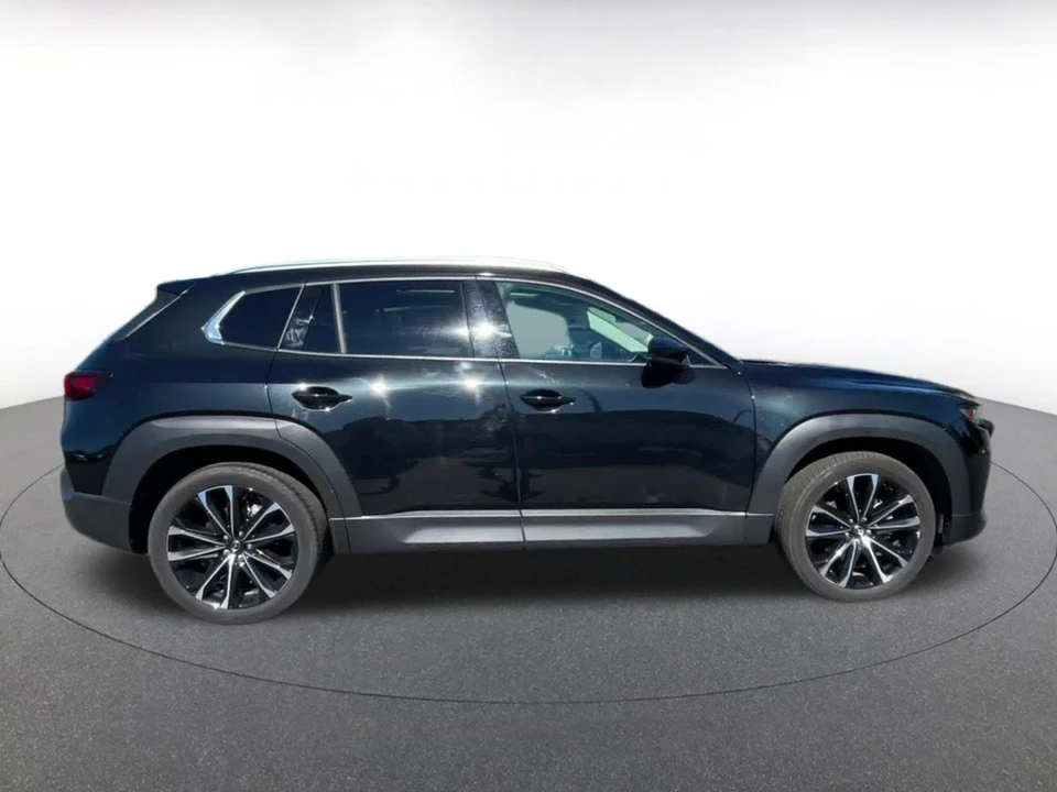 2026 Mazda CX-50 - Image 19 of 31