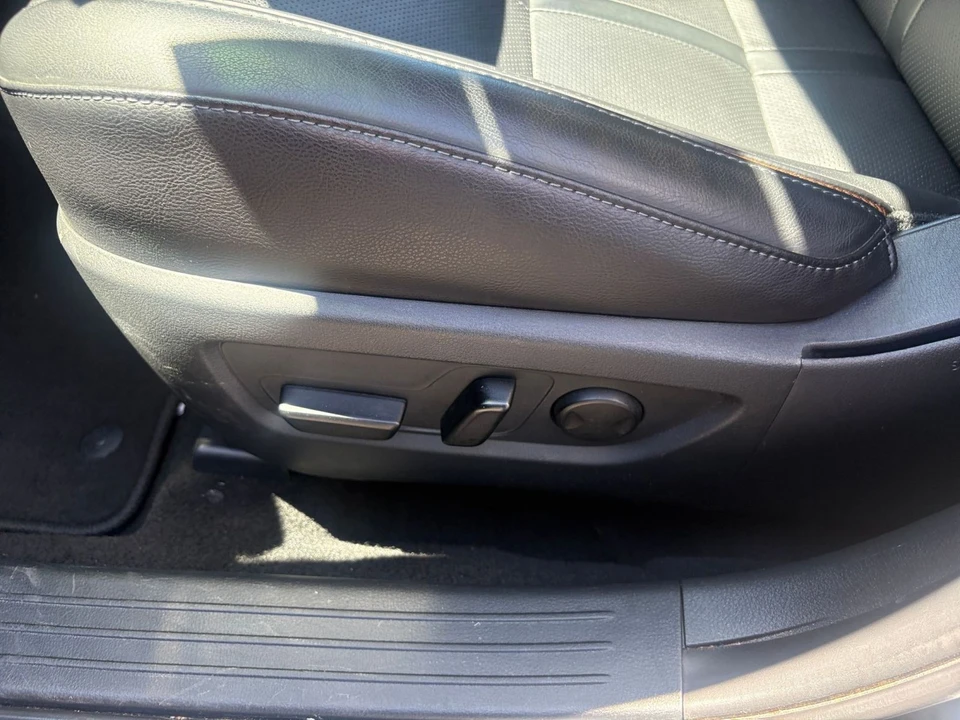 2026 Mazda CX-50 - Image 25 of 31