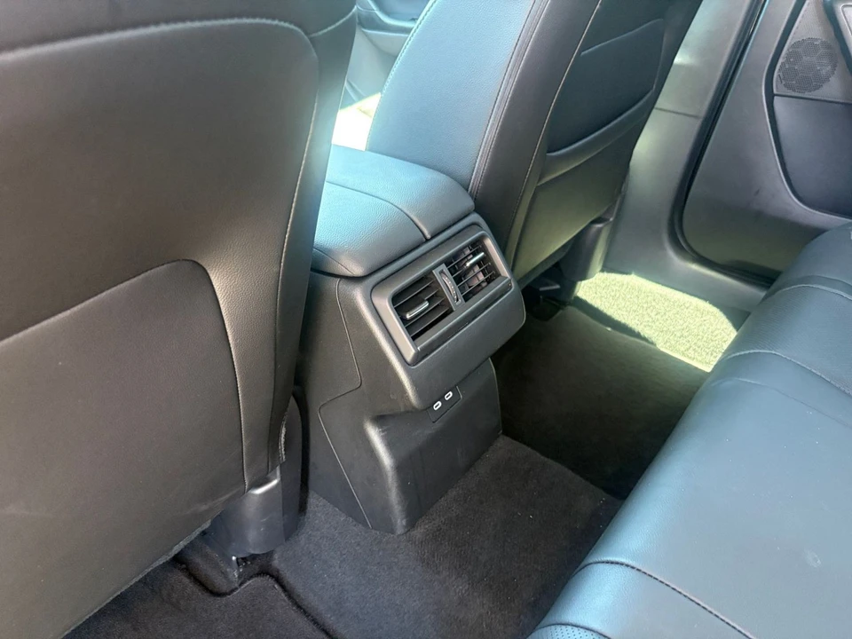 2026 Mazda CX-50 - Image 27 of 31
