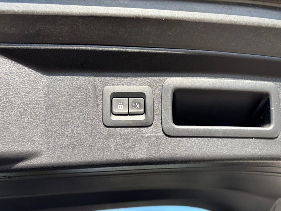 2026 Mazda CX-50 - Image 24 of 31