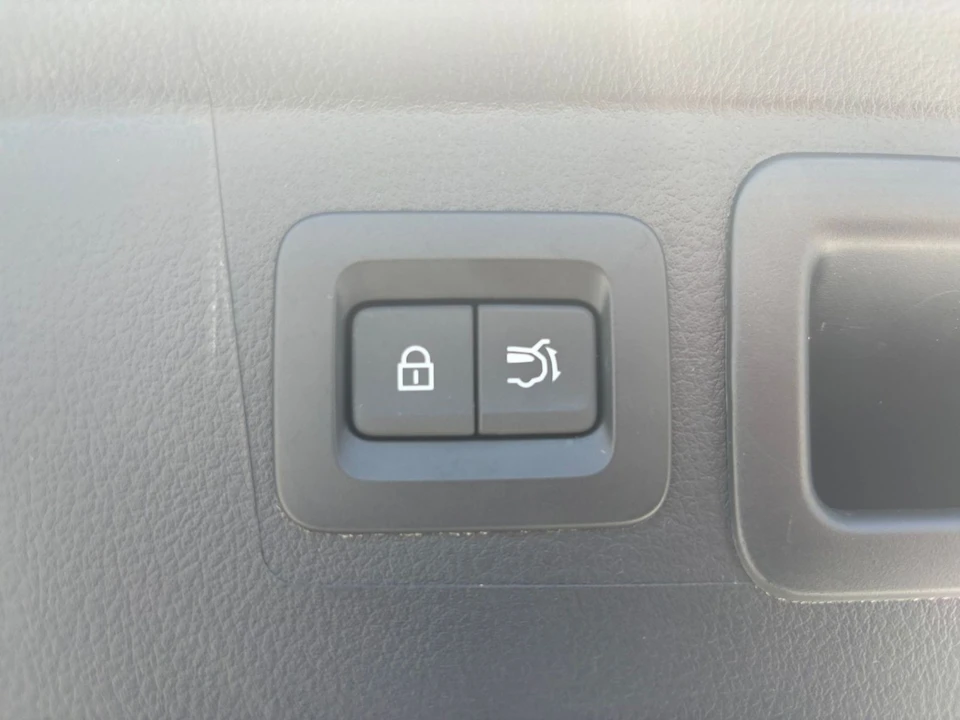 2026 Mazda CX-50 - Image 25 of 31