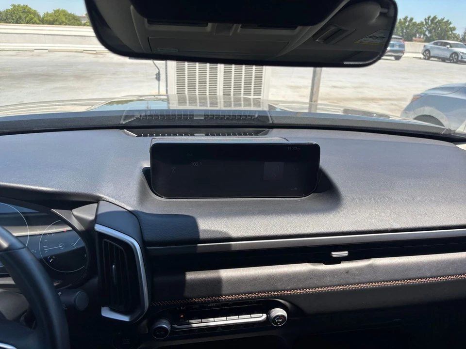 2026 Mazda CX-50 - Image 19 of 31