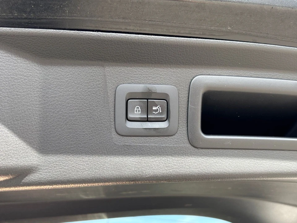 2026 Mazda CX-50 - Image 24 of 31