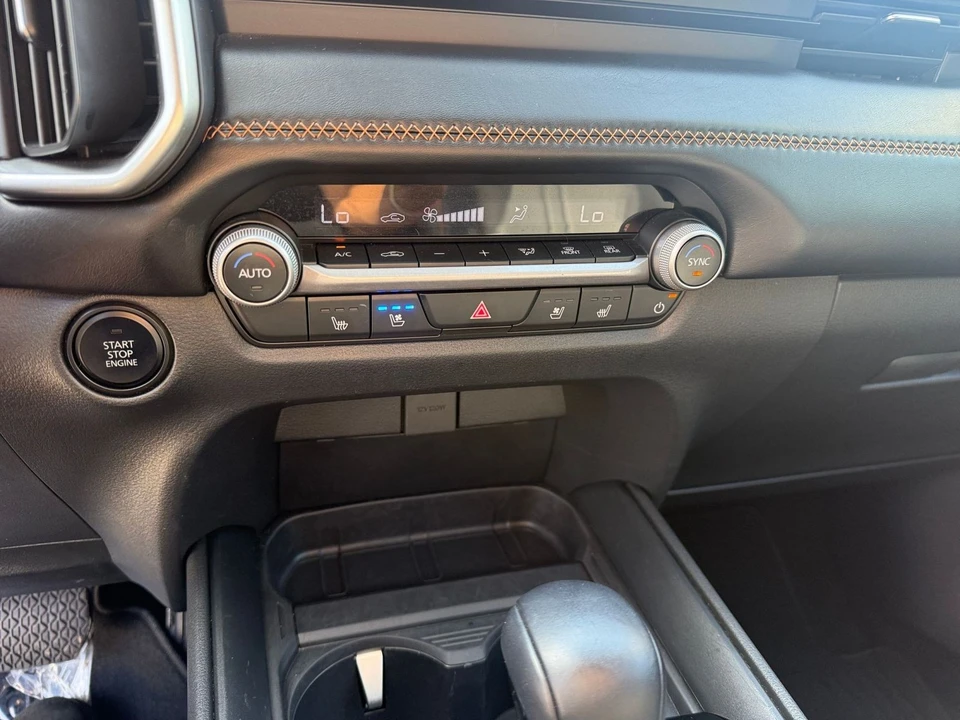 2026 Mazda CX-50 - Image 19 of 31