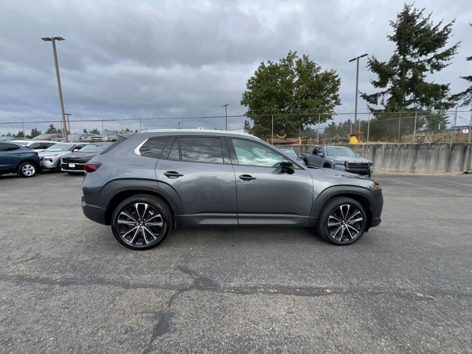 2026 Mazda CX-50 - Image 17 of 31