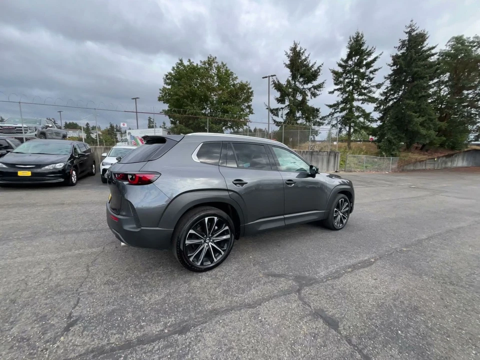 2026 Mazda CX-50 - Image 16 of 31