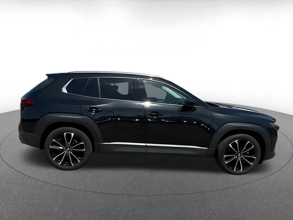 2026 Mazda CX-50 - Image 17 of 31