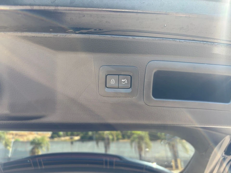 2026 Mazda CX-50 - Image 24 of 31