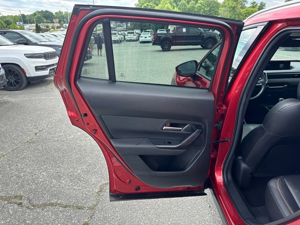 2026 Mazda CX-50 - Image 26 of 31