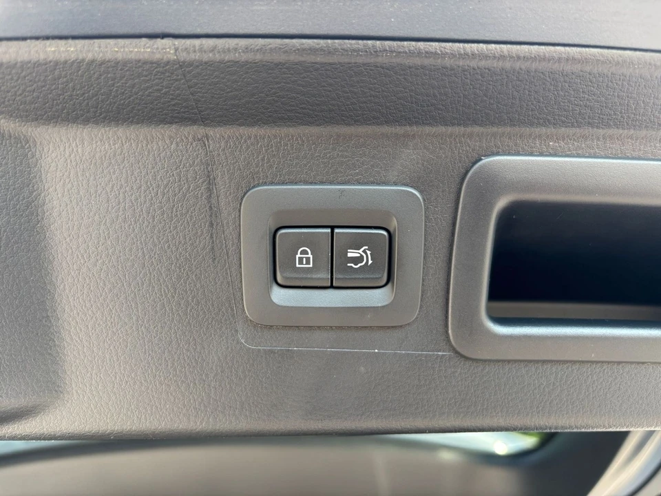 2026 Mazda CX-50 - Image 23 of 31