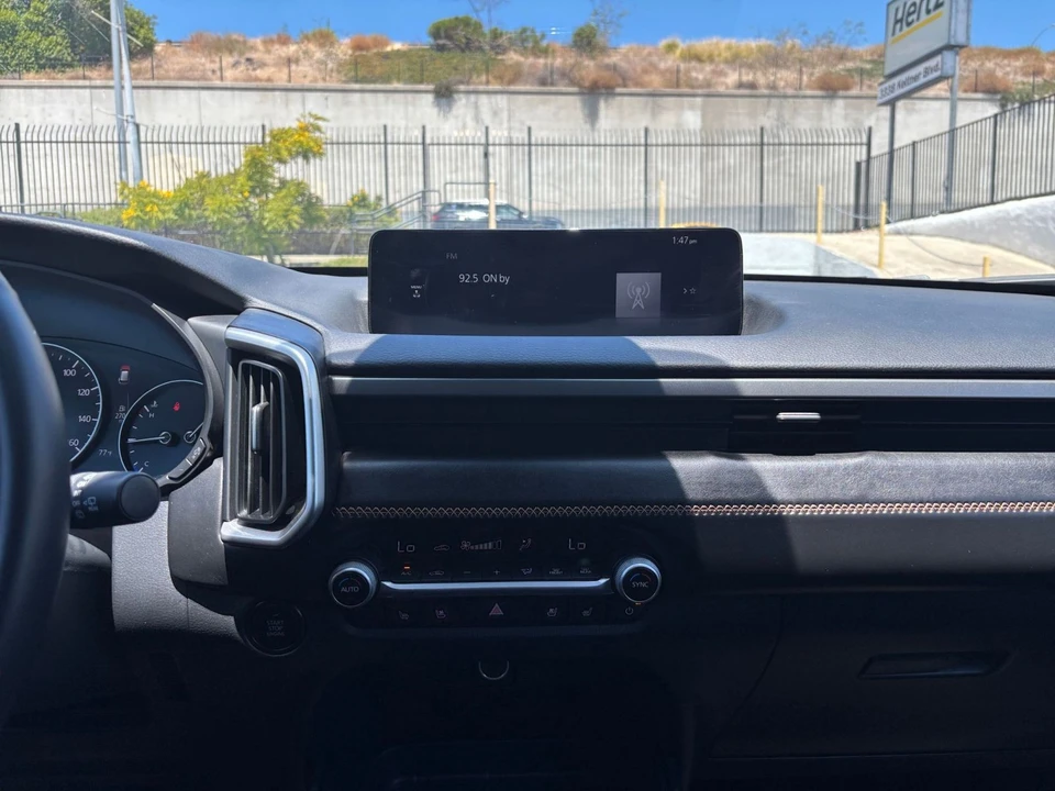 2026 Mazda CX-50 - Image 19 of 31
