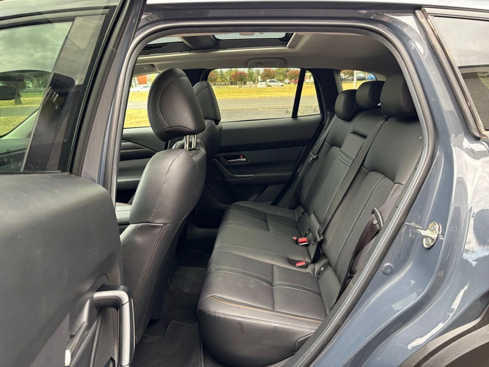 2026 Mazda CX-50 - Image 29 of 31