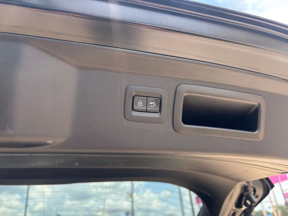 2026 Mazda CX-50 - Image 24 of 31