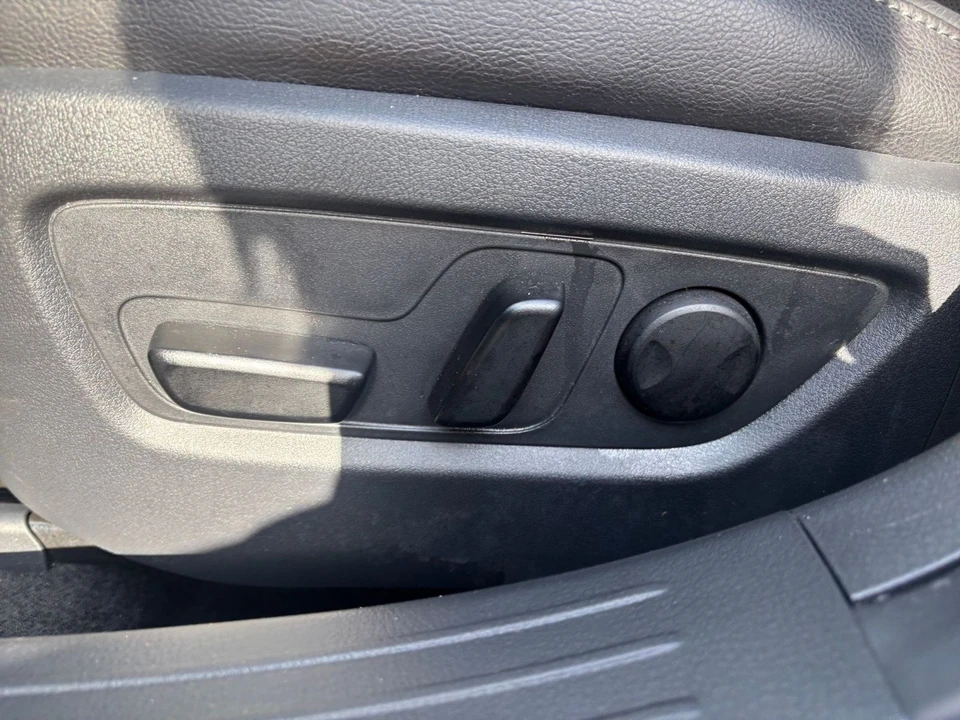 2026 Mazda CX-50 - Image 24 of 31