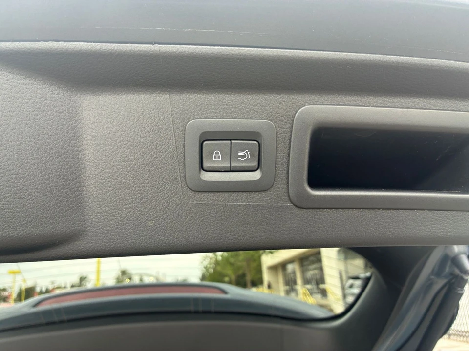 2026 Mazda CX-50 - Image 24 of 31
