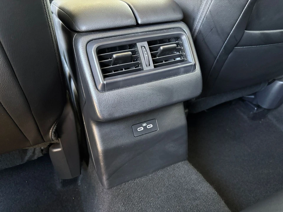 2026 Mazda CX-50 - Image 27 of 31