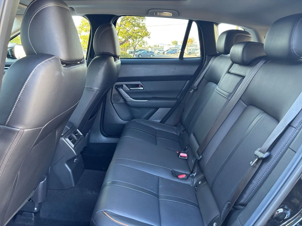 2026 Mazda CX-50 - Image 28 of 31