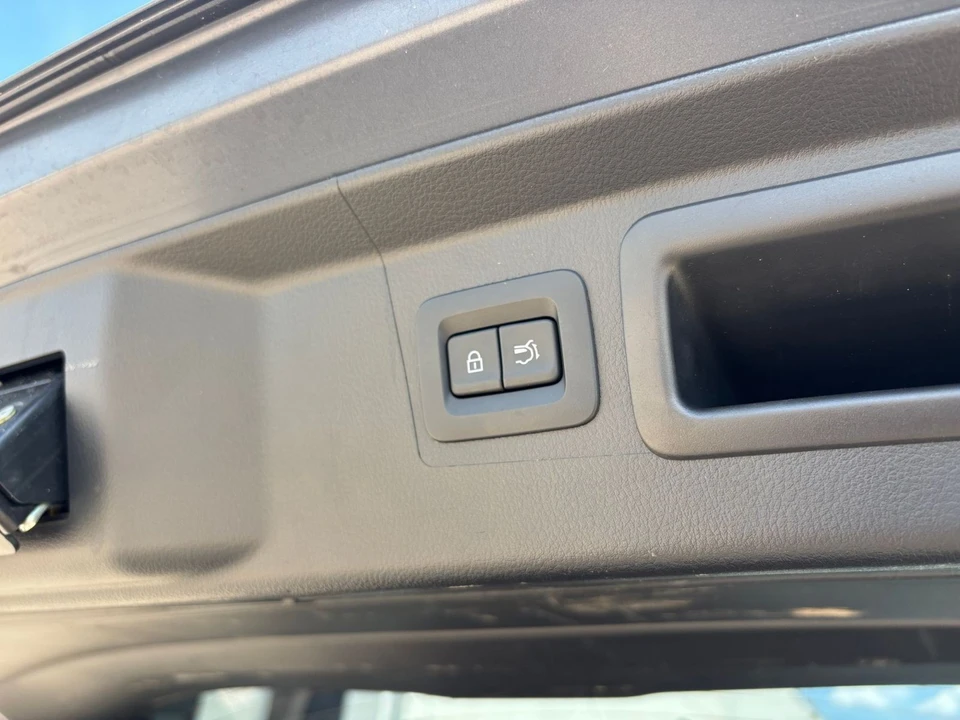 2026 Mazda CX-50 - Image 24 of 31