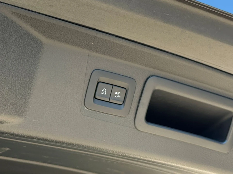 2026 Mazda CX-50 - Image 24 of 31