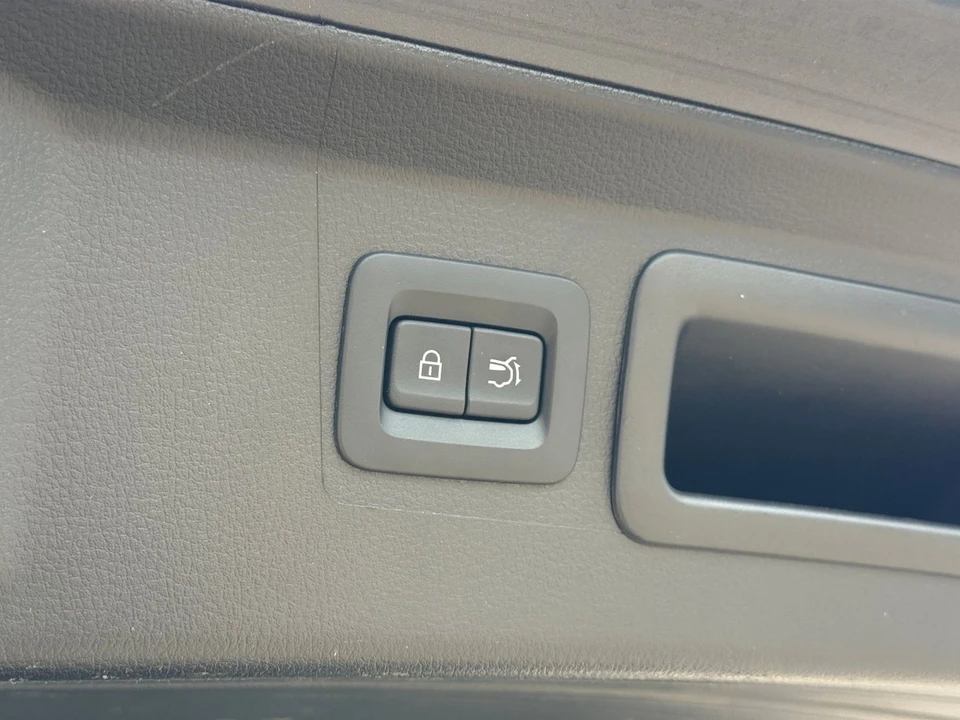 2026 Mazda CX-50 - Image 26 of 31