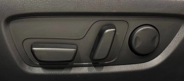 2026 Mazda CX-50 - Image 16 of 20