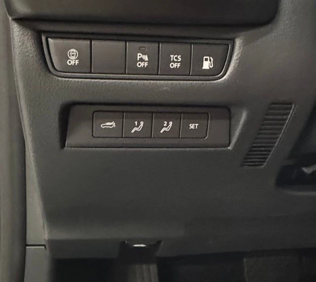 2026 Mazda CX-50 - Image 18 of 24
